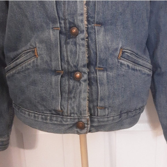 Vintage Levi's Sherpa Trucker Style Denim Jacket Comfy Warm Classic Size L JR - Picture 5 of 15